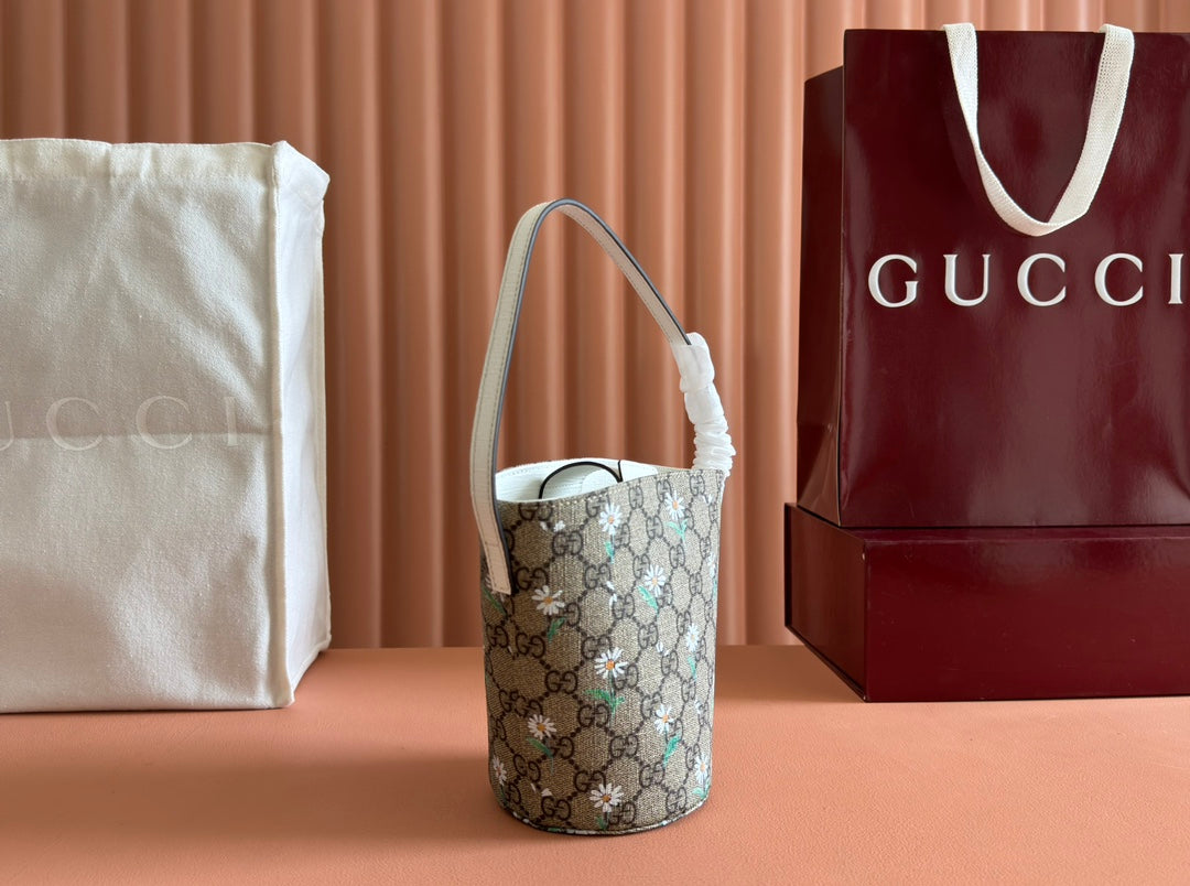 Floral Monogram Bucket Bag – Mini Shoulder Bag with Daisy Print