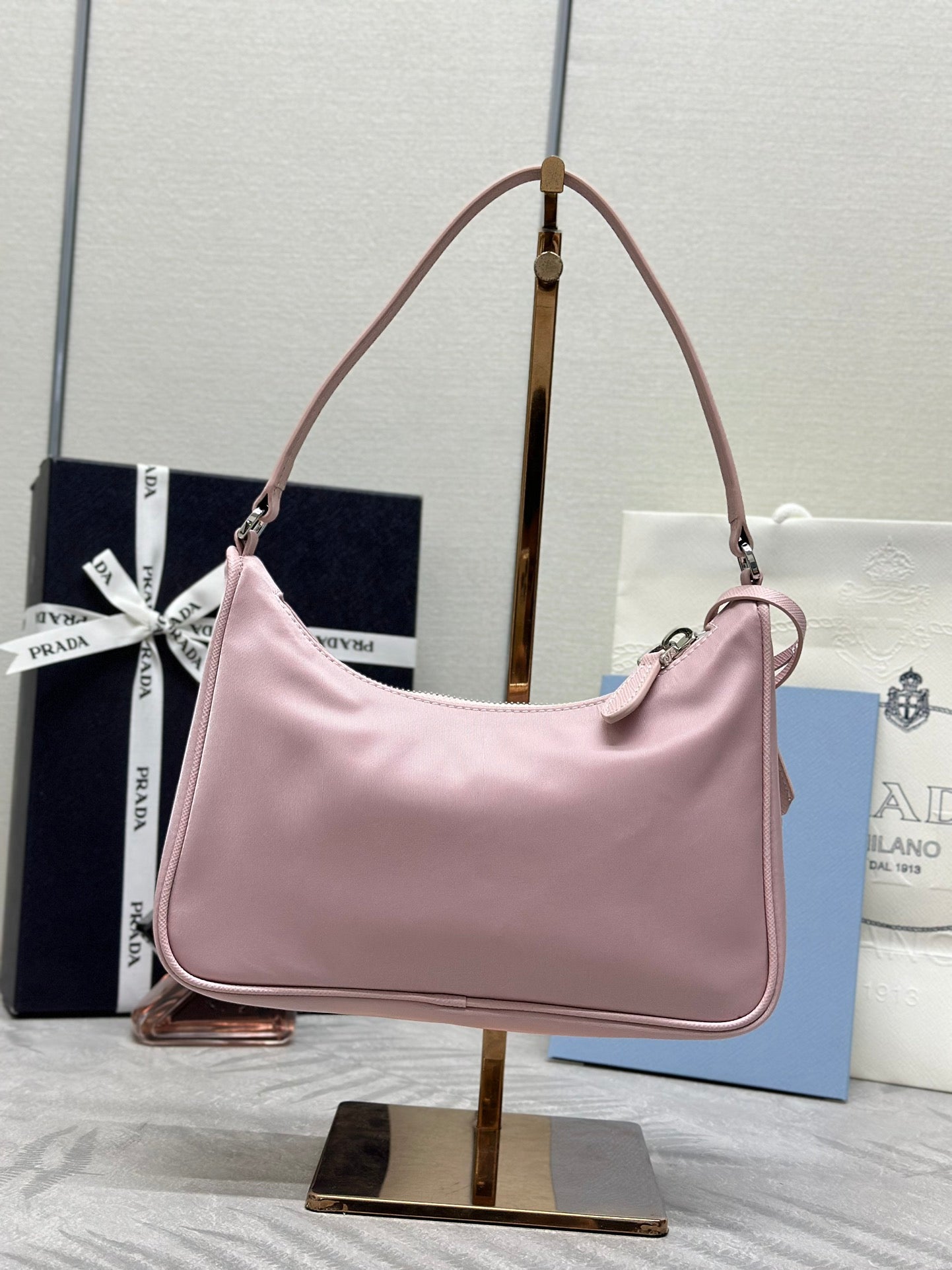 Soft Pink Shoulder Bag – Sleek Mini Hobo with Elegant Silhouette