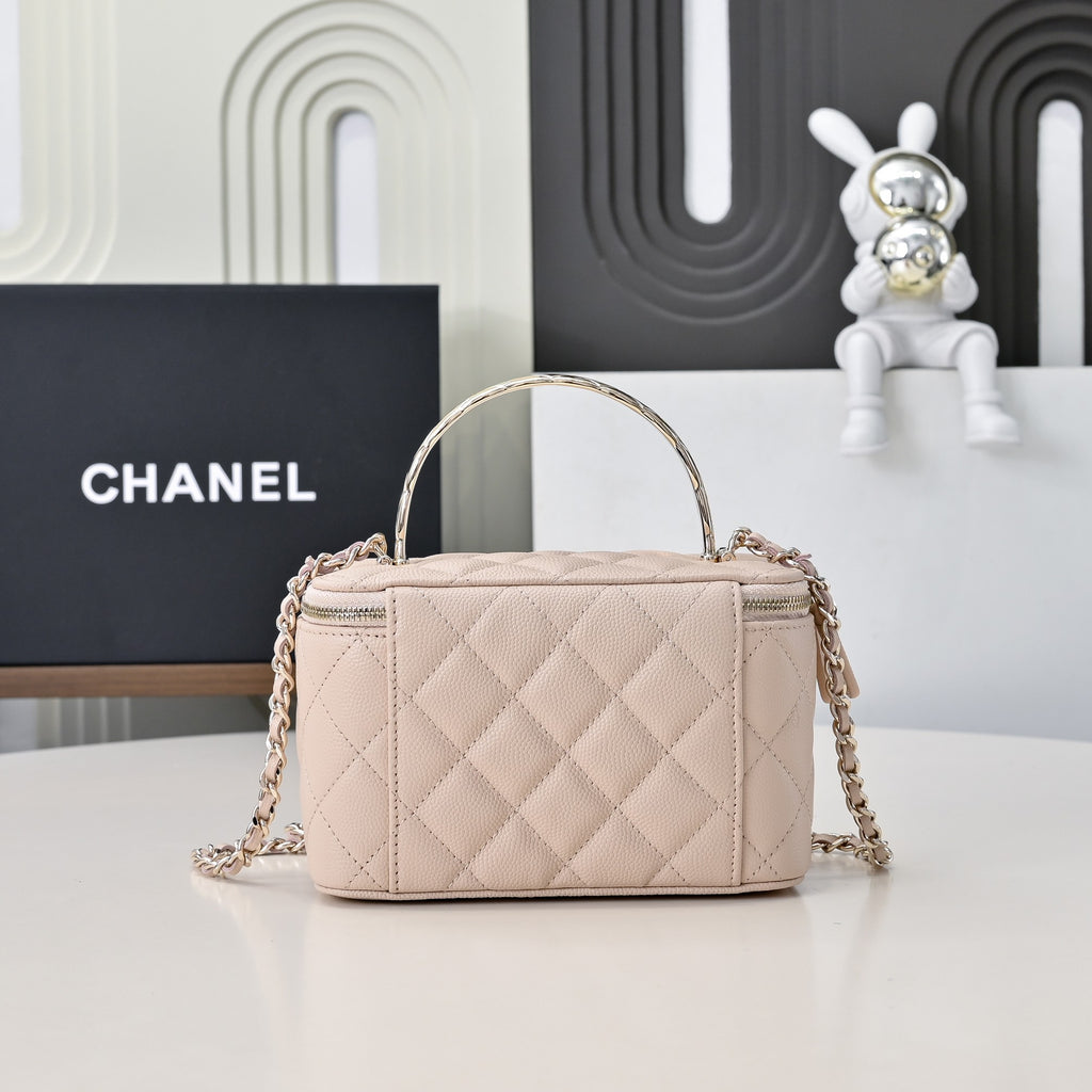 Elegant Quilted Vanity Bag – Beige Box Purse with Gold Chain Handle